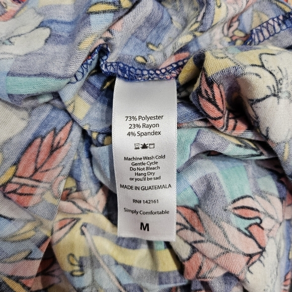 Lularoe Irma Bright Floral Tunic 73% Polyester 23% Rayon 4% Spandex Size M - Picture 7 of 7